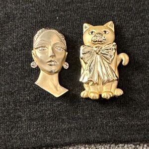 Gold tone Vintage Brooches